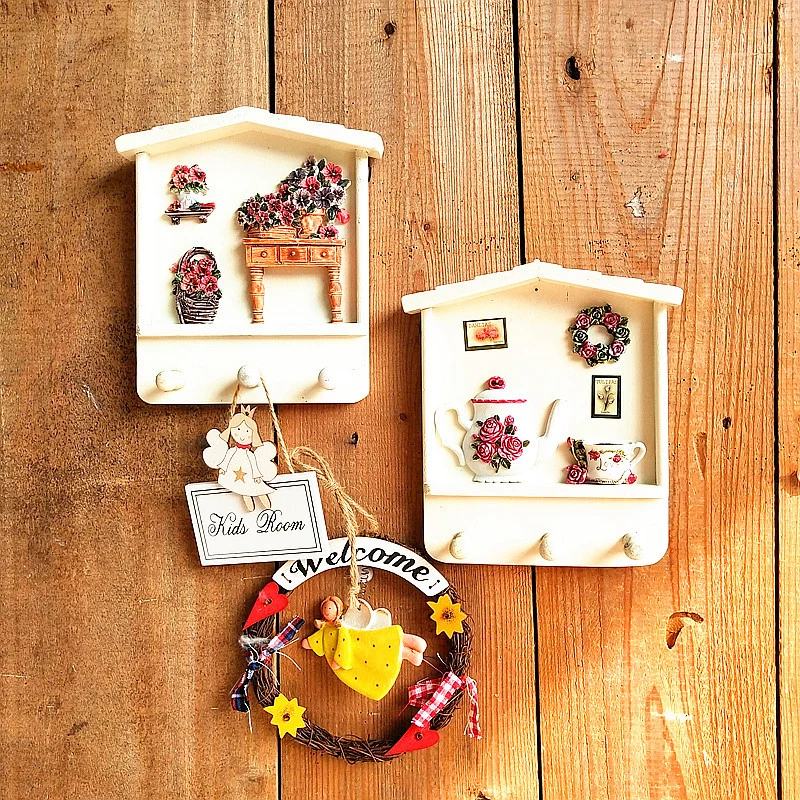 Dekorativer Wandhaken mit Blumenmuster