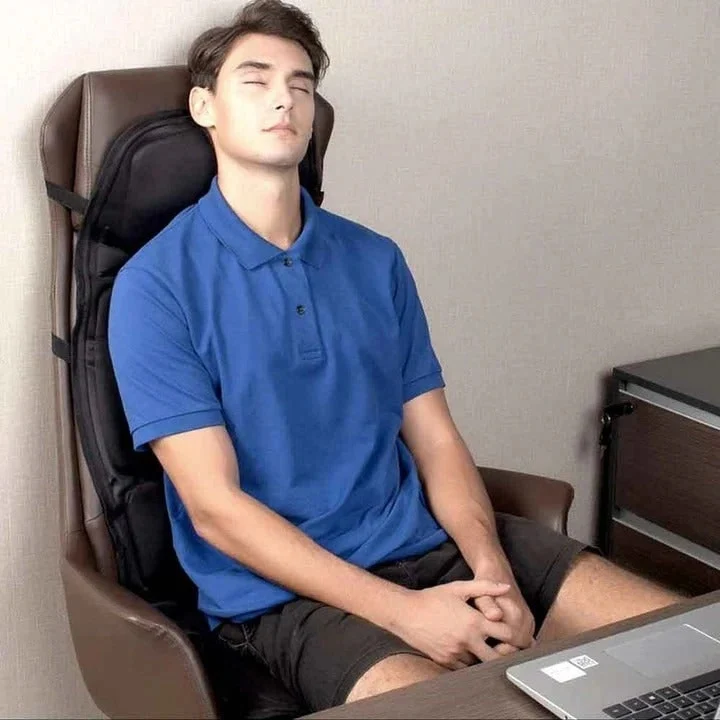 Massaging Seat Cover for Armchairs and Cars with Heating, Remote Control, and Segmental Vibrations