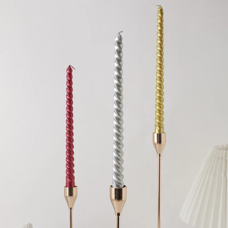Handgegossene Spiral-Dreh-Long-Profil Tropffreie Dinner-Spitzkerzen Set