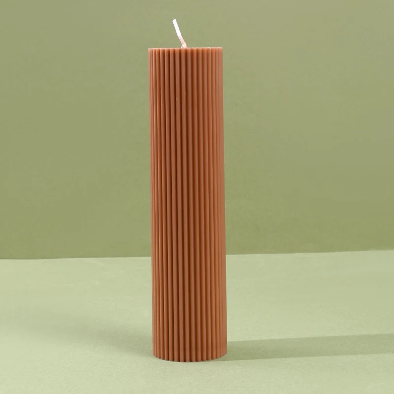 Handgegossene schlanke tapered Dinnerkerze