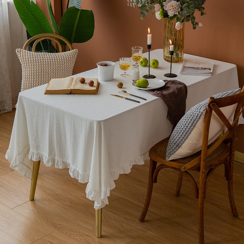 Leichte Baumwoll‑Gaze Tischdecke mit Volant und natürlicher Struktur Karnz
