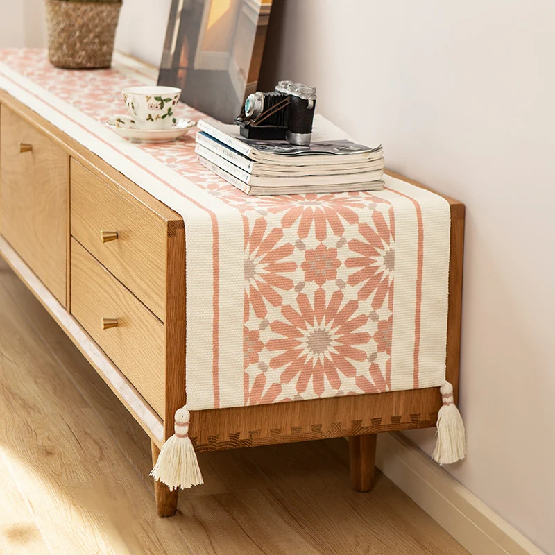 Handgewebter dekorativer Tischläufer mit Ikat-Jacquard und Quasten Karnz