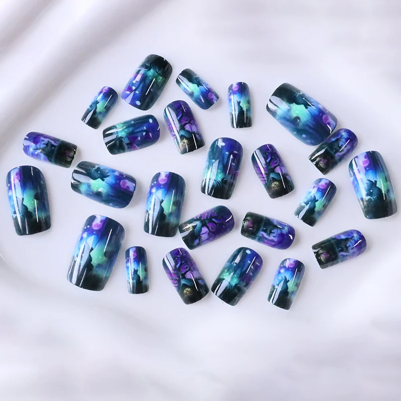 Fantasy-Landschaft-Nagelkunst Karnz