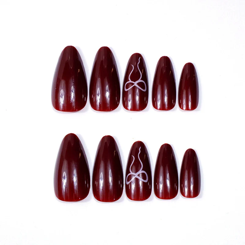 Elegante Stiletto Nagelkunst Karnz