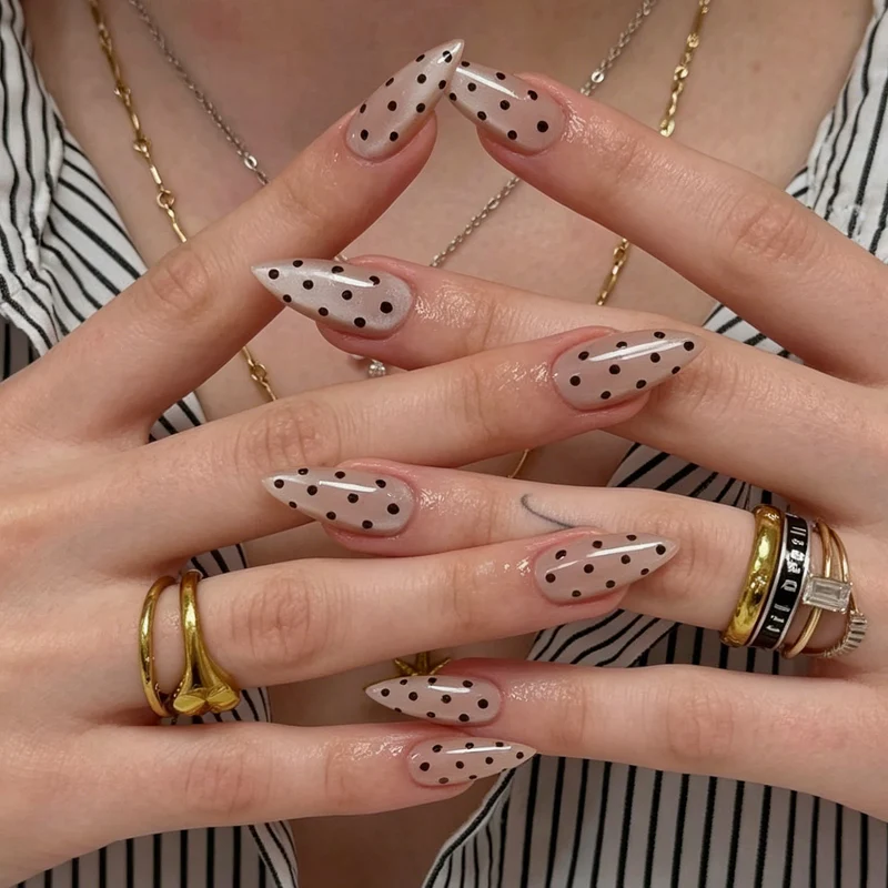 Elegante Polka Dot Mandel-förmige Nagelkunst-Verstärkungen Karnz