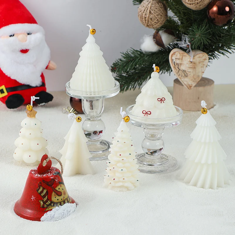 Weihnachtsbaumförmige hängende dekorative Sojawachskerze mit Sternenaufsatz