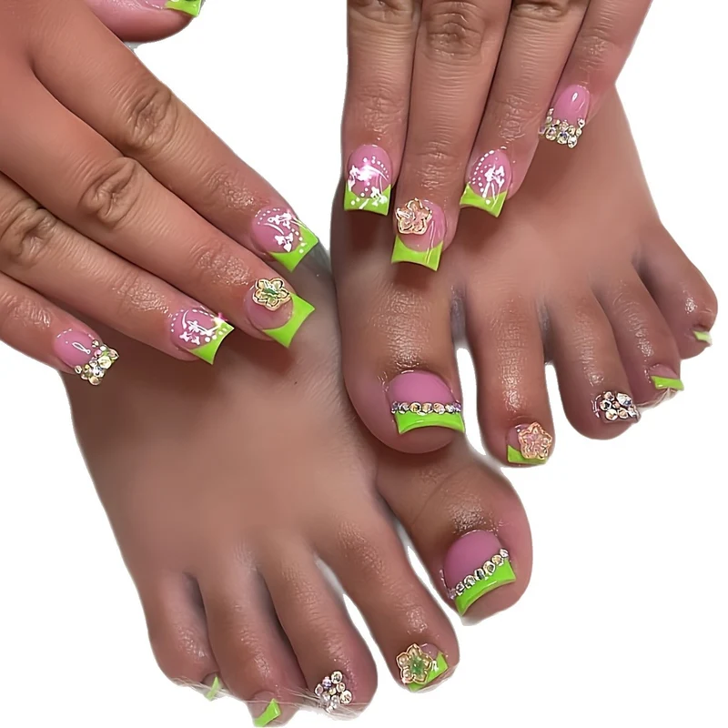 Künstlerisches Floral Press-On Nagel-Set Karnz