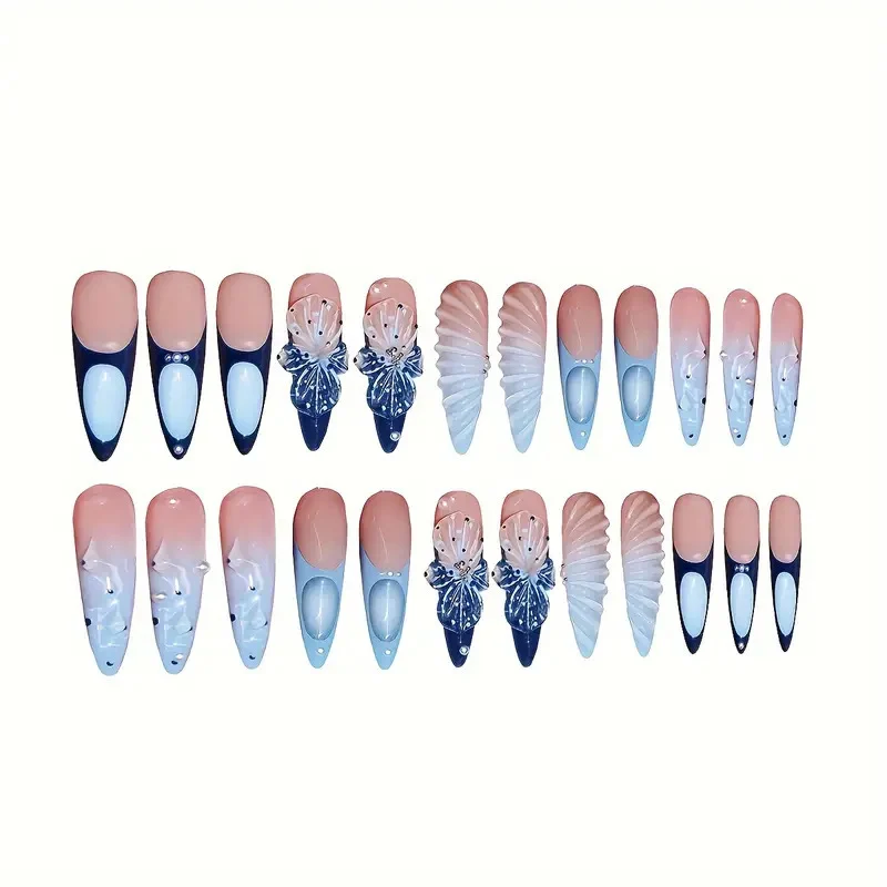 Künstlerische florale Nagelverlängerungen Karnz