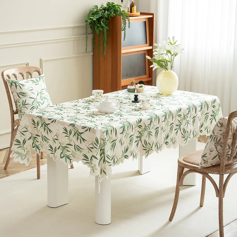 Runde abwischbare Tischdecke mit floralem Ausschnittsaum Karnz