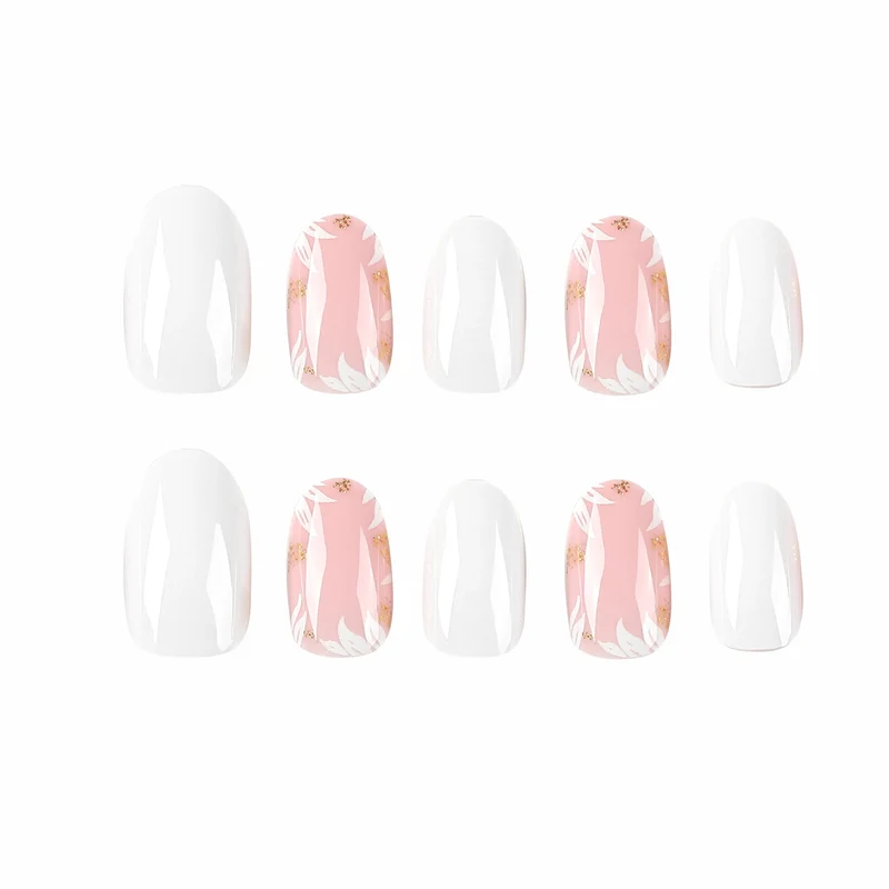 Kunstvolle Nageldesigns mit Glitzer und floralem Akzent Karnz