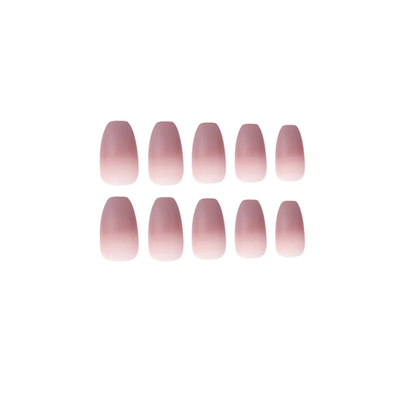 Kunstvolle Nagelverlängerungen mit mattem Ombre-Effekt Karnz