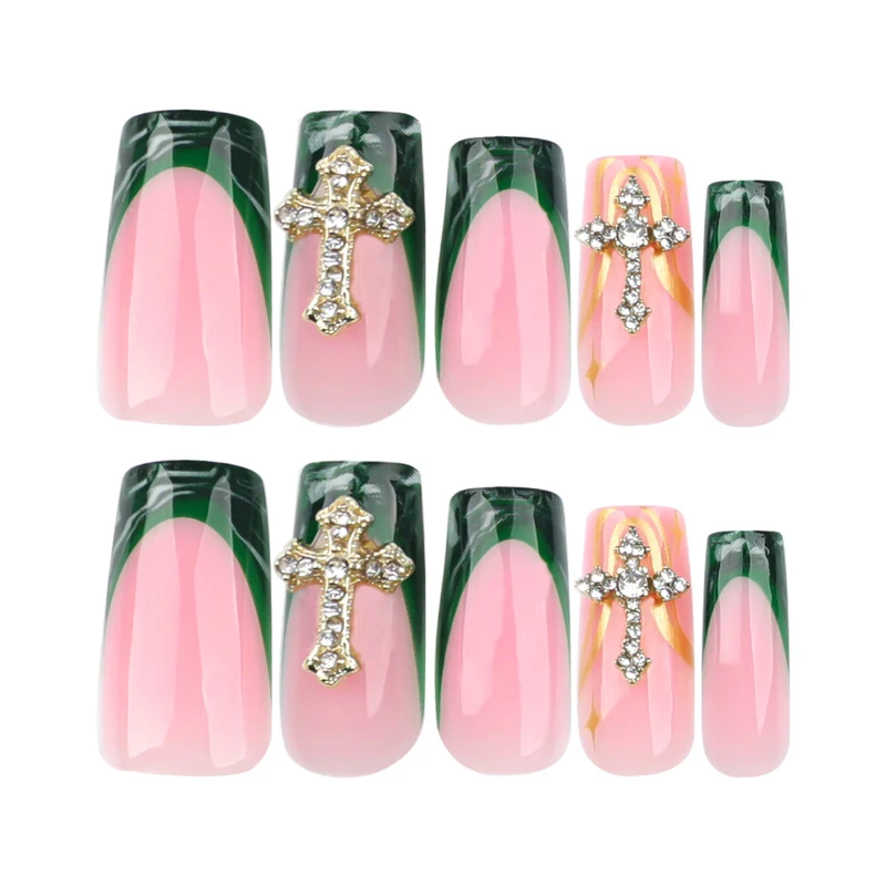 Kunstvolle Nagelverlängerungen mit luxuriösem Verzierungsdesign Karnz