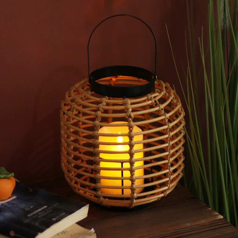 Dekorative Laterne aus geflochtenem Rattan Karnz