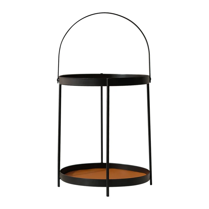 Eleganter Metalltisch Karnz