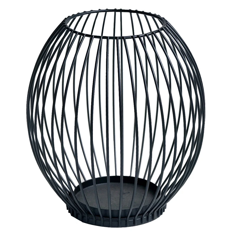 Dekorative Metallvase Karnz