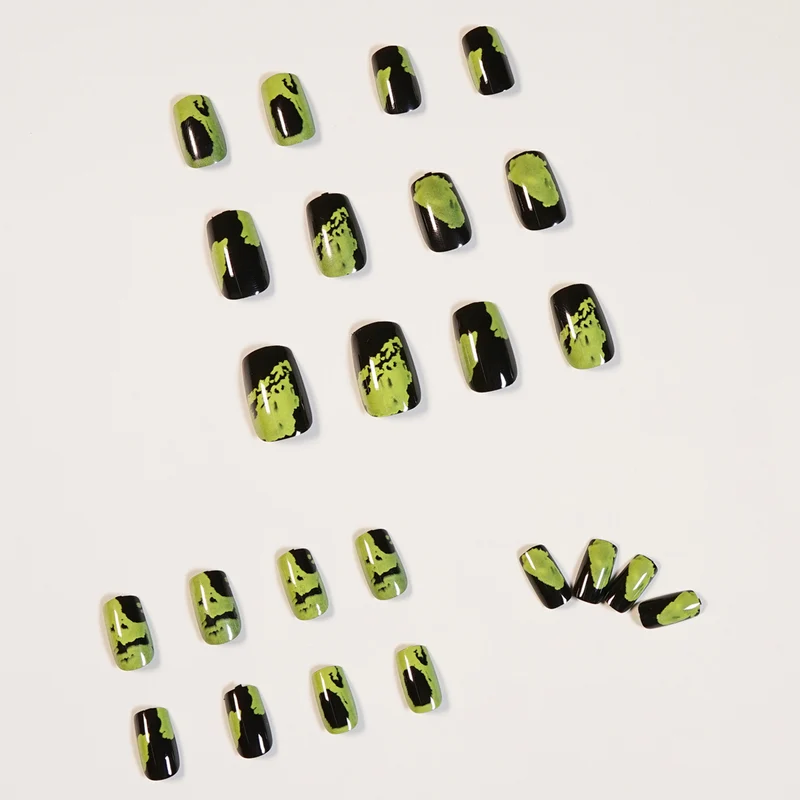 Kreative Nagelkunst im modernen Design Karnz