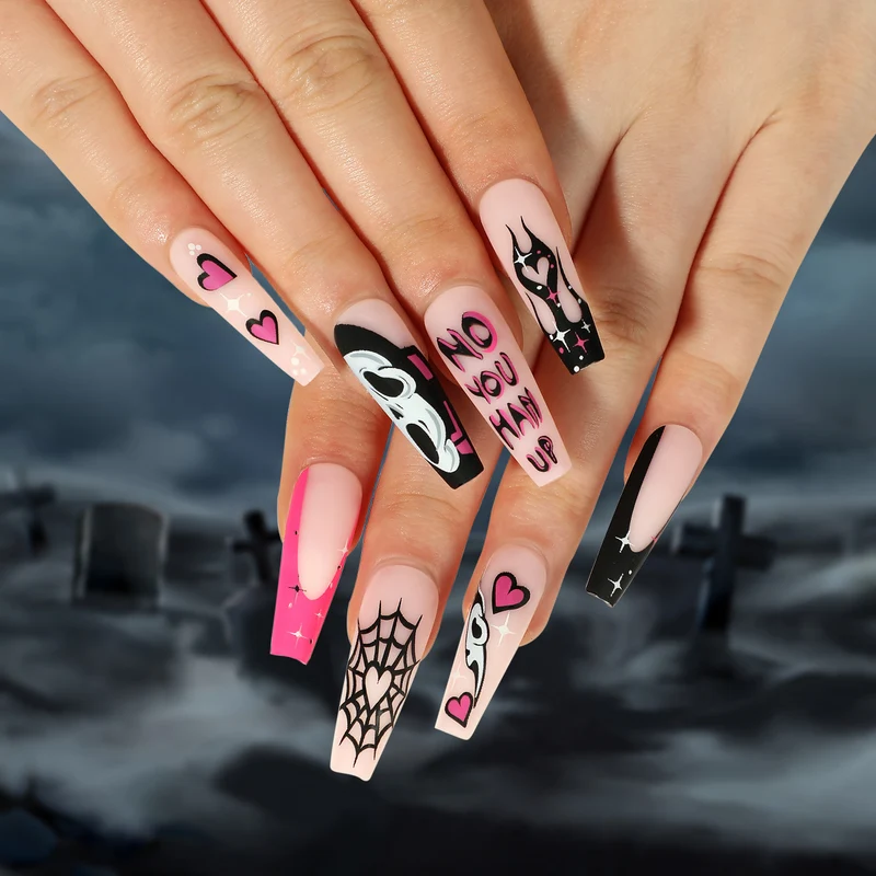 Kunstvolle Nagelverlängerungen mit kreativen Augen-Design Karnz