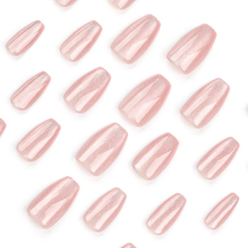 Glamouröse Kunstnägel mit Glitzer und Ombre-Design Karnz