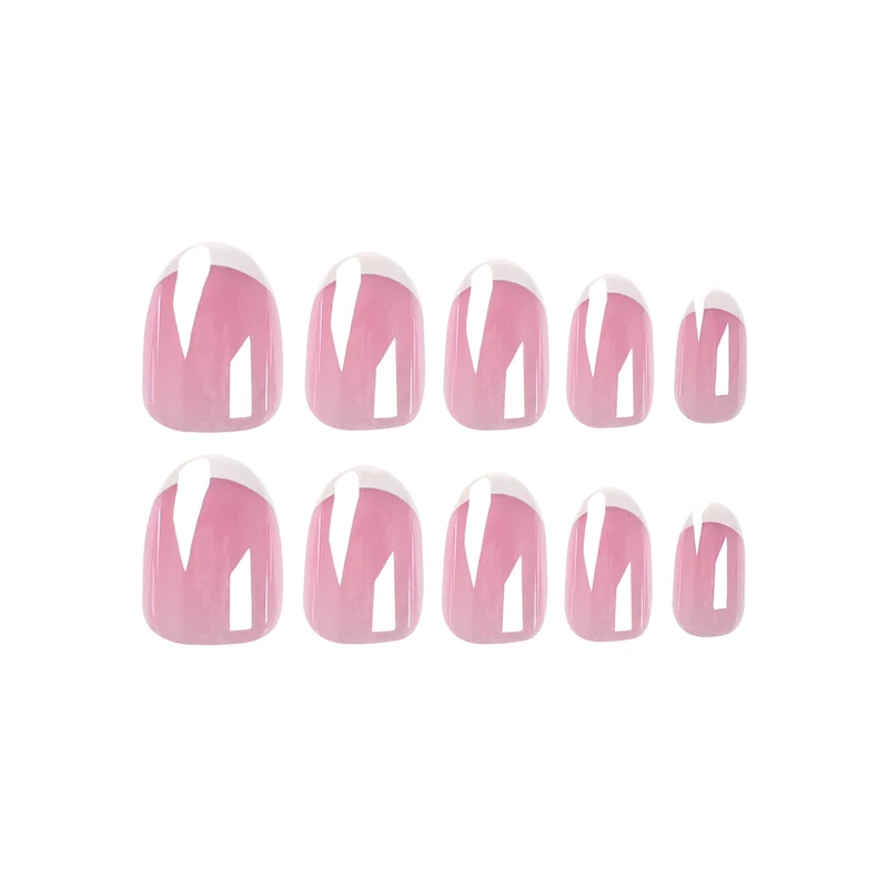 Exklusive Nagelkunst mit elegantem French-Tip Karnz