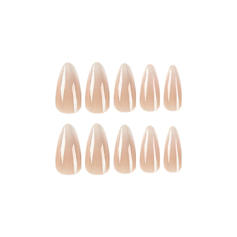 Elegante und stilvolle Nagelverlängerungen Karnz