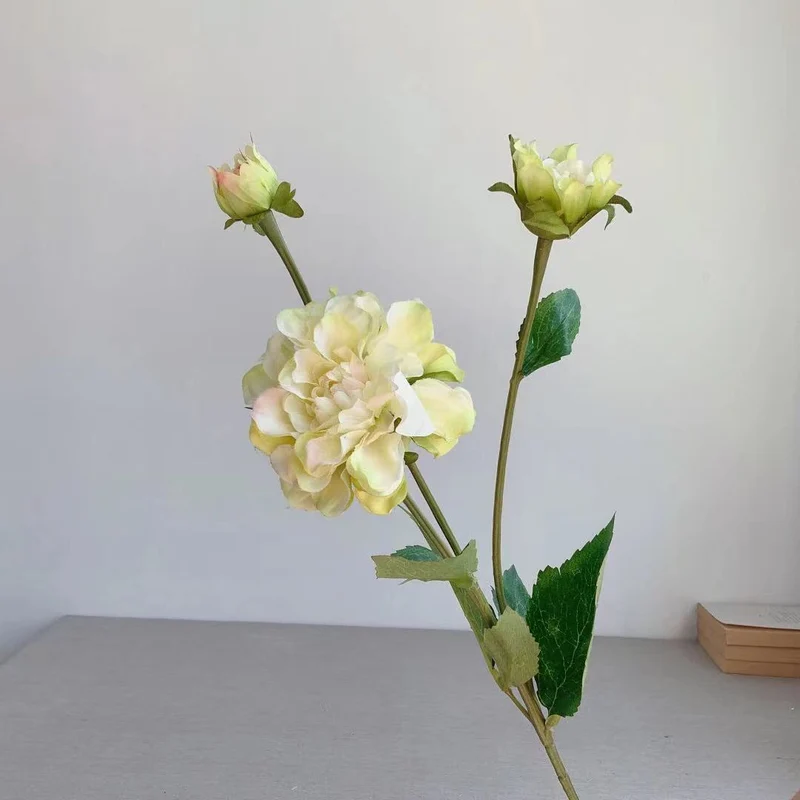 Künstlicher Blumenstiel