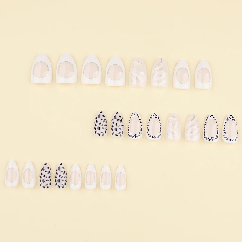 Trendige Nailart im kreativen Stiletto-Design Karnz