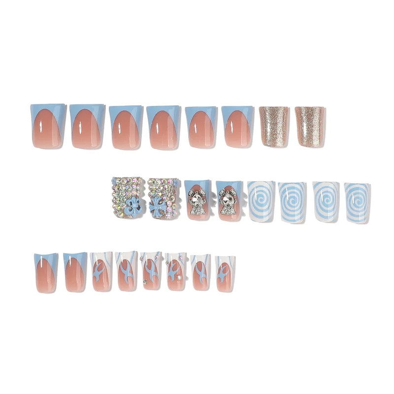 Kunstvolle Nagelkunst mit süßen Tiermotiven und Glitzerakzenten Karnz