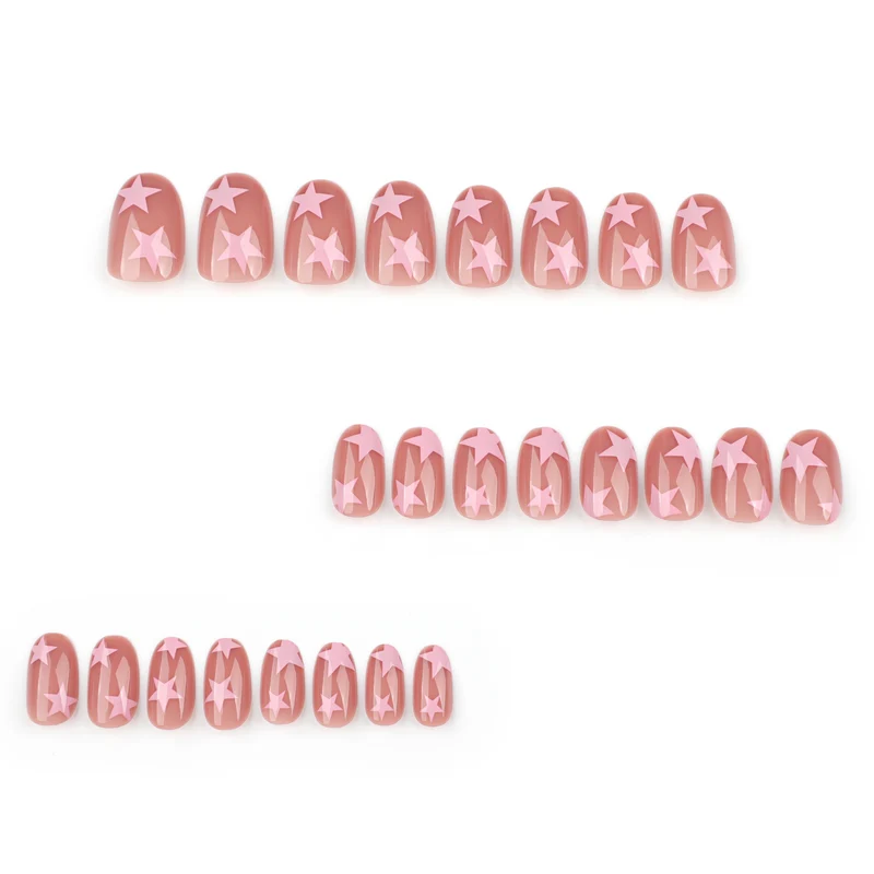 Kunstvolle Nagelkunst mit Sternmotiven Karnz