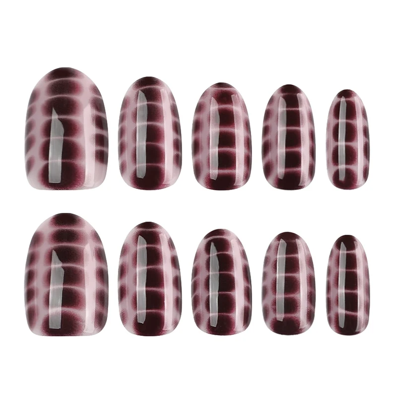 Kunstvolle Nagelkunst mit Schlangenmotiv Karnz