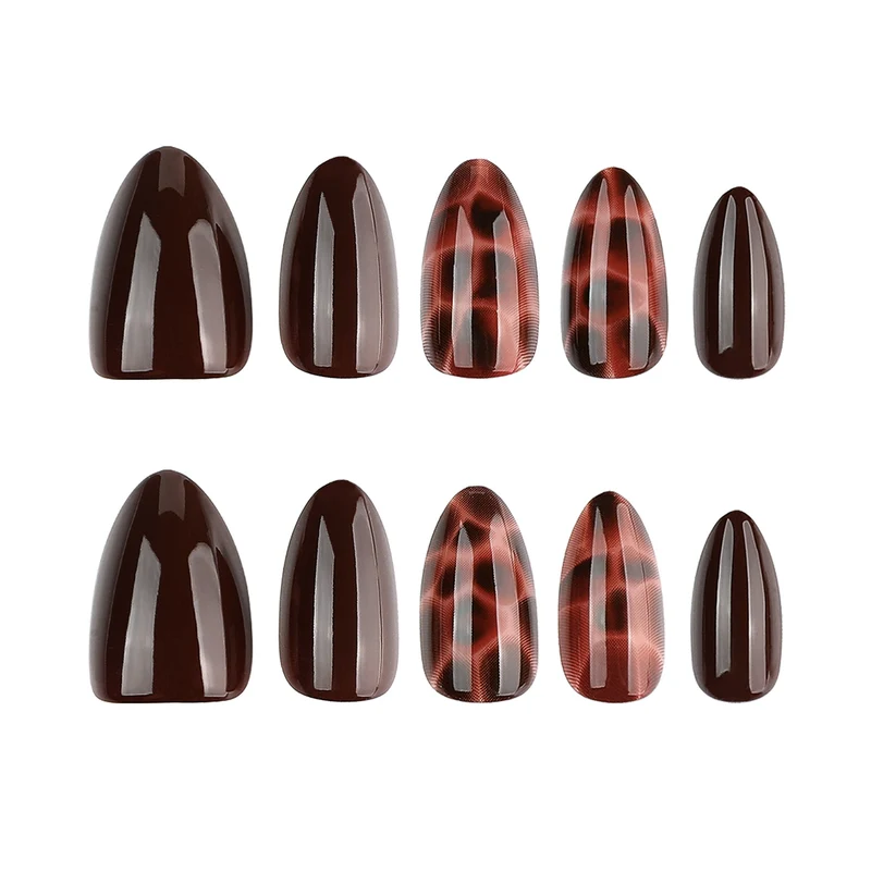 Kunstvolle Nagelkunst mit modernem Design Karnz