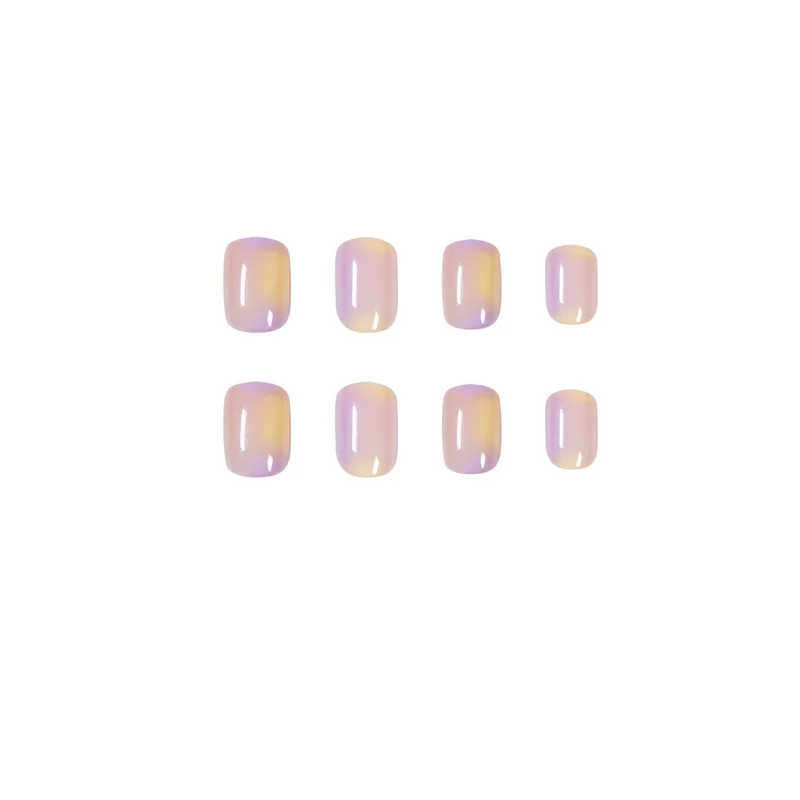 Kunstvolle Nagelkunst mit Glitzer- und Ombre-Design Karnz