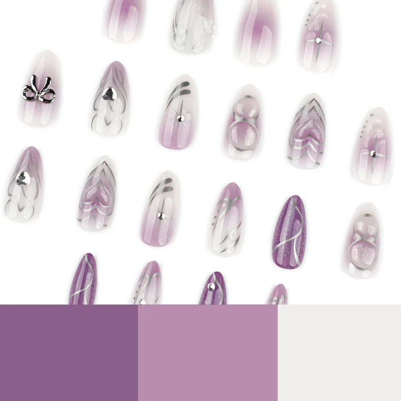 Kunstvolle Nagelkunst mit glänzenden Akzenten und zartem Lila Karnz
