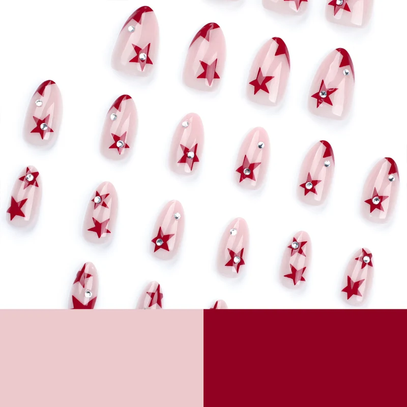 Kunstvolle Nagelkunst mit glamourösen Akzenten Karnz