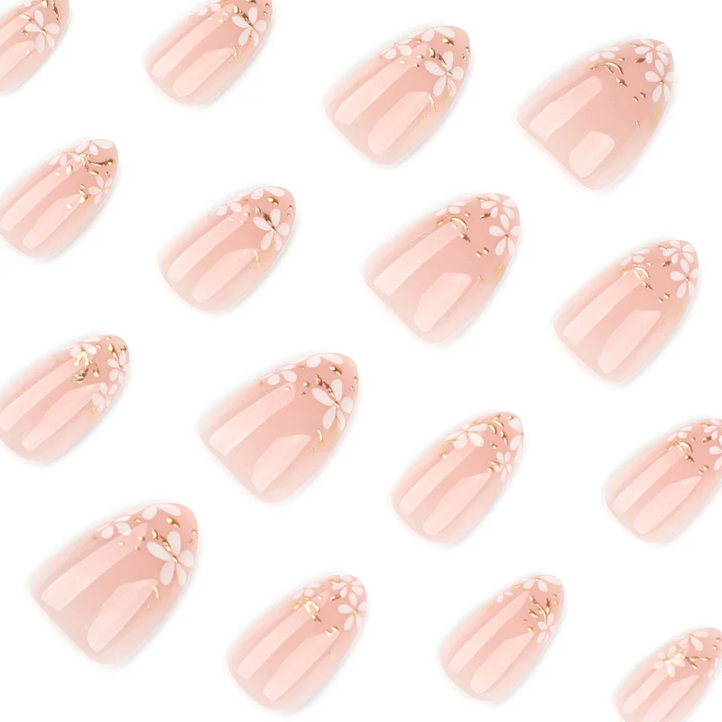 Kunstvolle Nagelkunst mit Floral-Design und Glitzerakzenten Karnz
