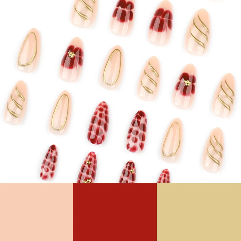Kunstvolle Nagelkunst mit eleganten Verzierungen Karnz