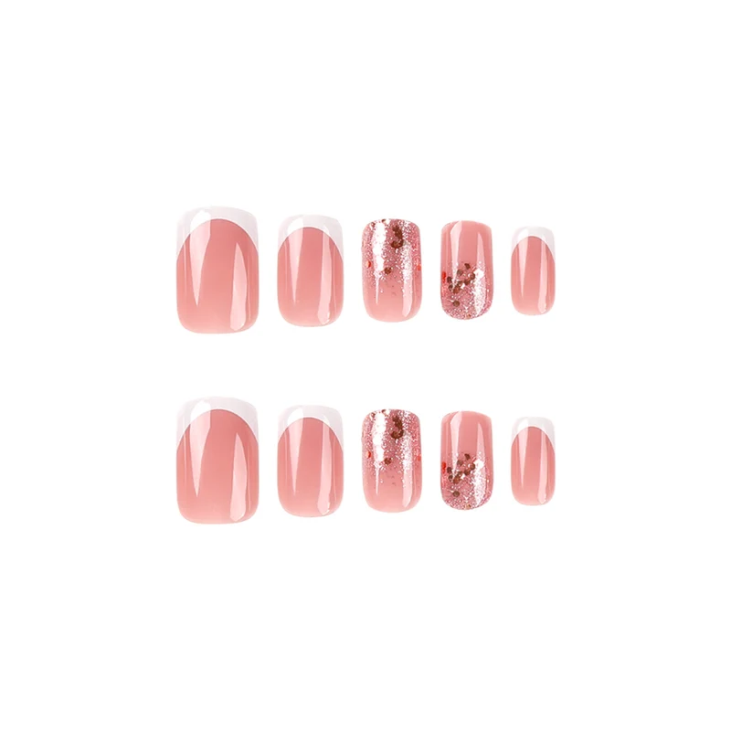 Kunstvolle Nagelkunst mit eleganten Glitter- und French-Spitze Akzenten Karnz