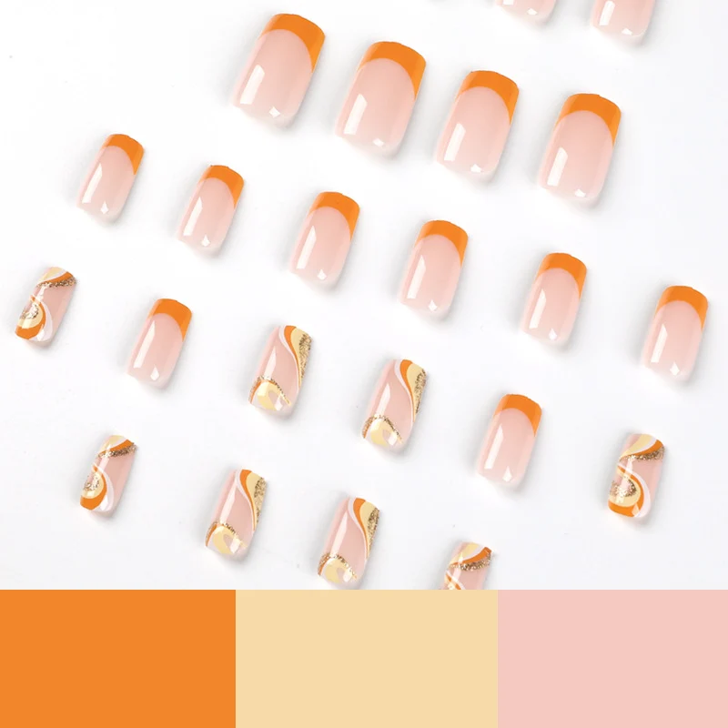Kunstvolle Nagelkunst mit eleganten Design-Details Karnz