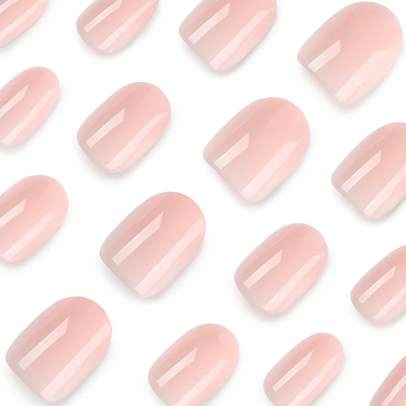 Kunstvolle Nagelkunst mit elegantem Glanz Karnz