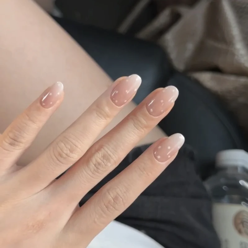 Elegante Ombre Press-On Nägel Karnz