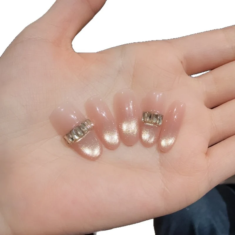 Elegante Nagelkunst Karnz