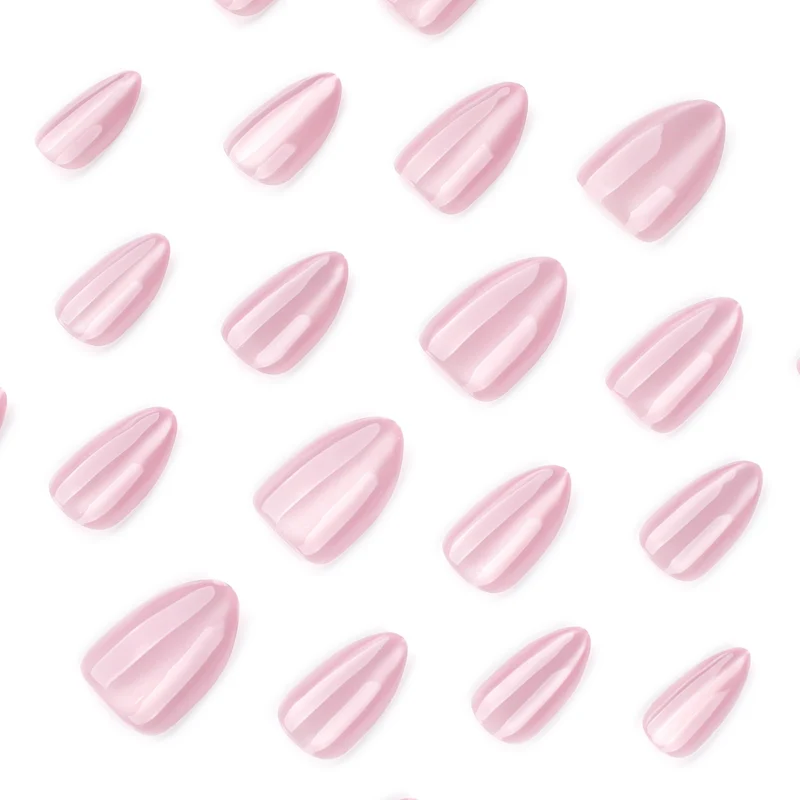 Kunstvolle Stiletto-Nagelkunst Karnz