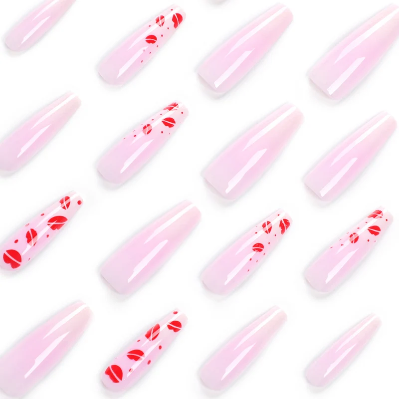 Kunstvolle Stiletto-Nägel mit Lippenmotiven Karnz