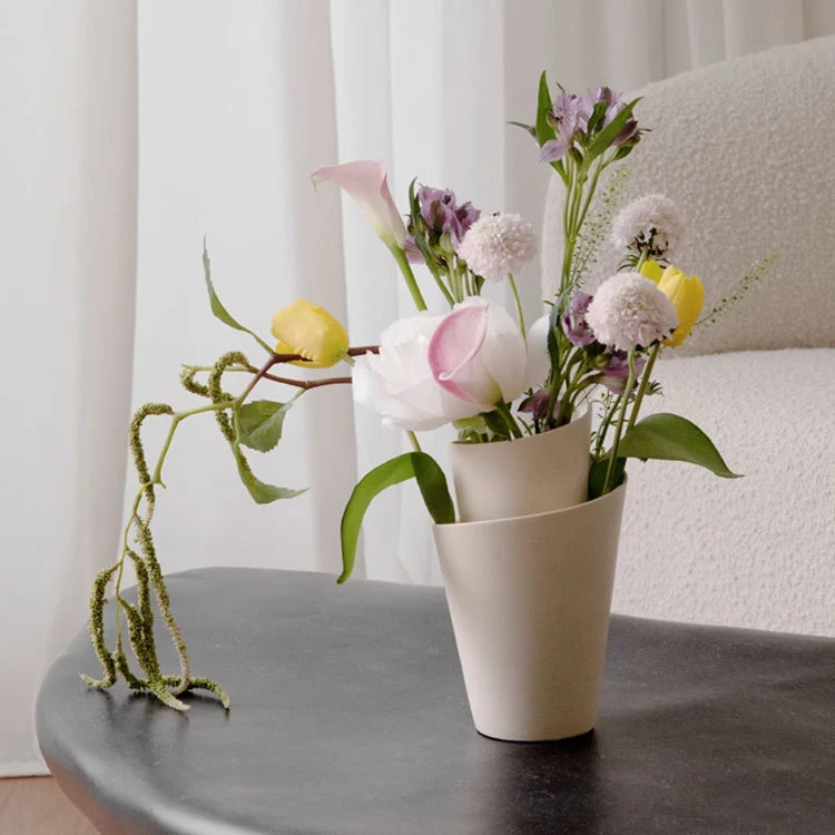 Skulpturale moderne dekorative Vase