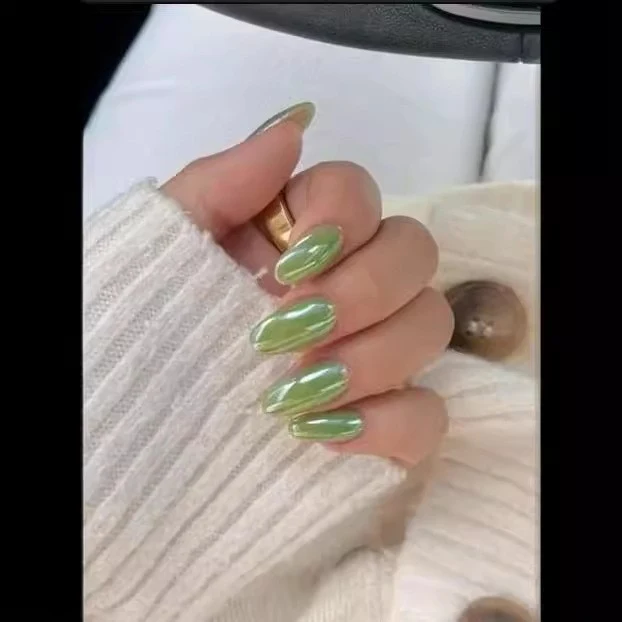 Künstlerische Stiletto-Nagelverzierungen Karnz