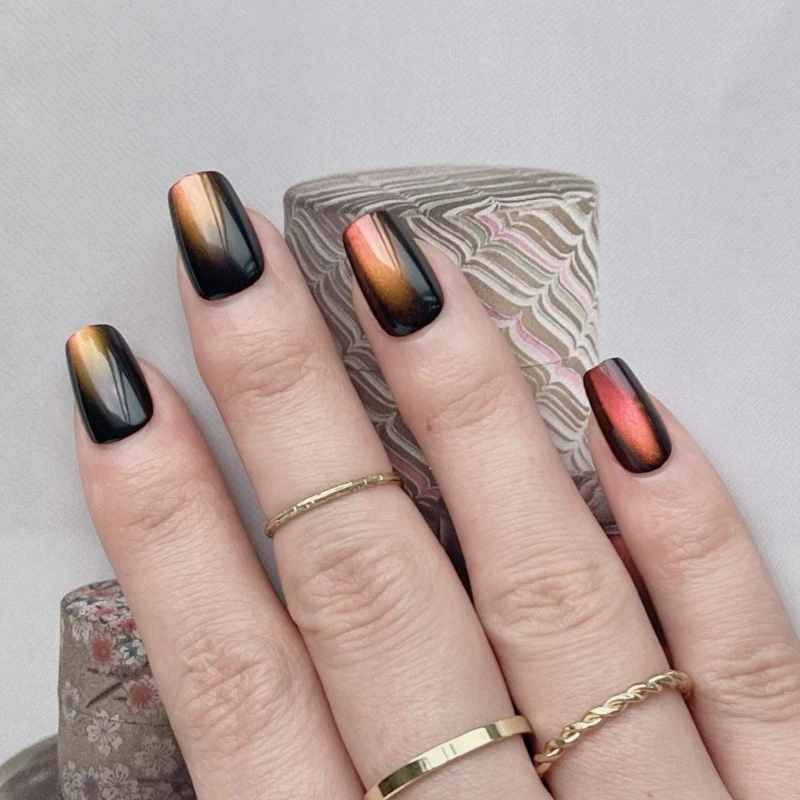 Künstlerische Ombre Press-On Nagelkunst Karnz