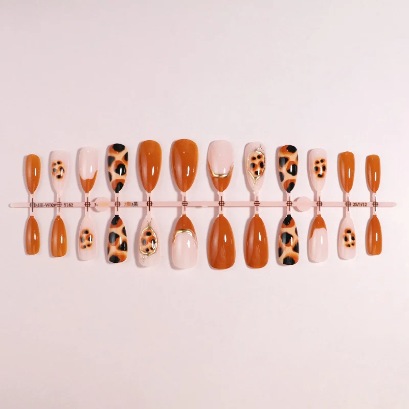 Künstlerisches Nagelkunst-Set Karnz
