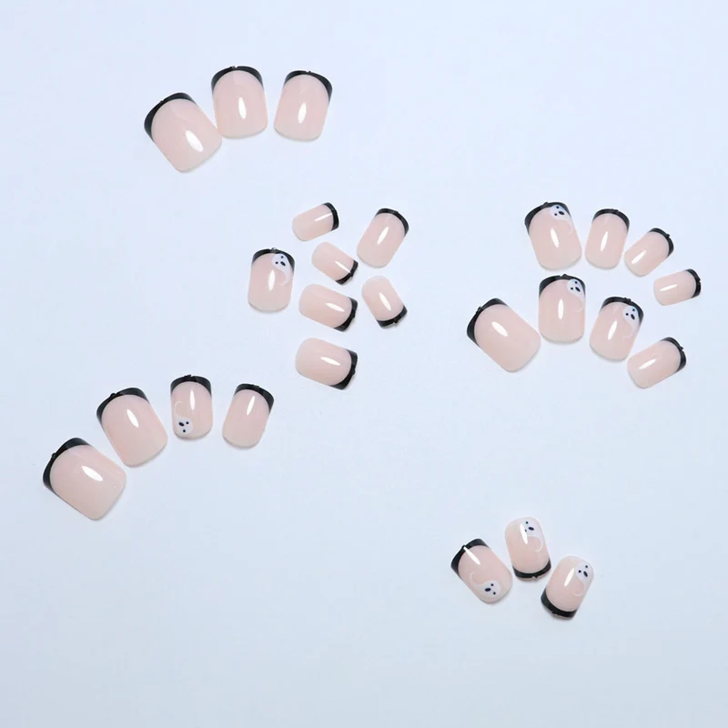 Künstlerische Geister-Themen Press-On Nagelkunst Karnz