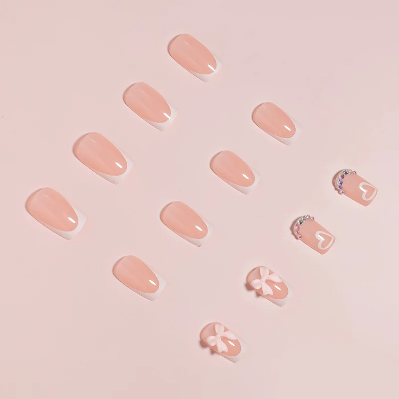 Künstlerische dekorative Nagelspitzen Karnz