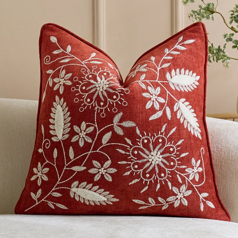 Bestickte Leinen-Wurfkissenhülle mit floralem Motiv