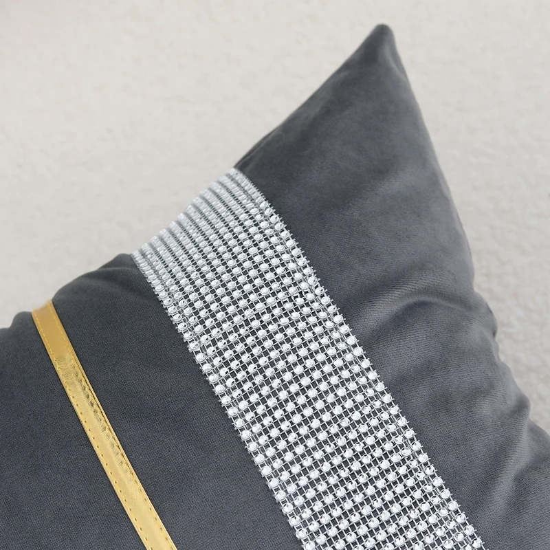 Dekoratives Samt Quadrat-Wurfkissen mit metallischem Trim und Strassband
